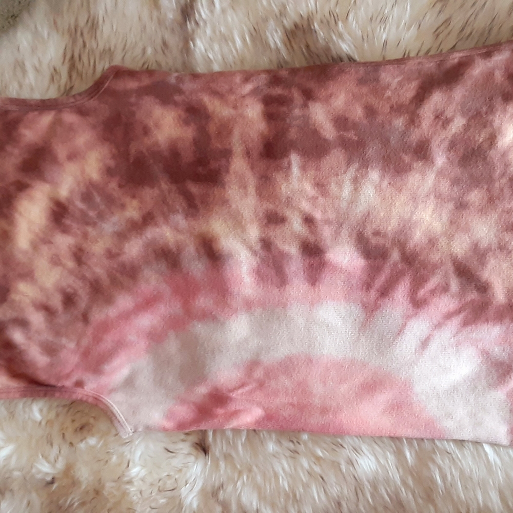 Tye Die Tank - Picture 3 of 3